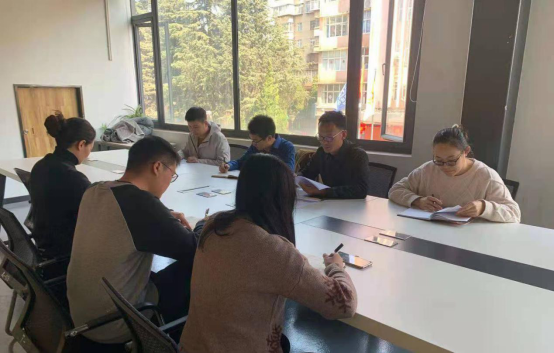 （十三直管）鄭來燦帶領大家學習云南省委十屆十一次全會精神 (2)